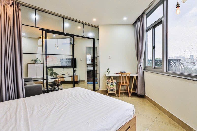 Thuê ngay căn hộ tách bếp thoáng mát 50m2 luxury sát q1 an ninh cao