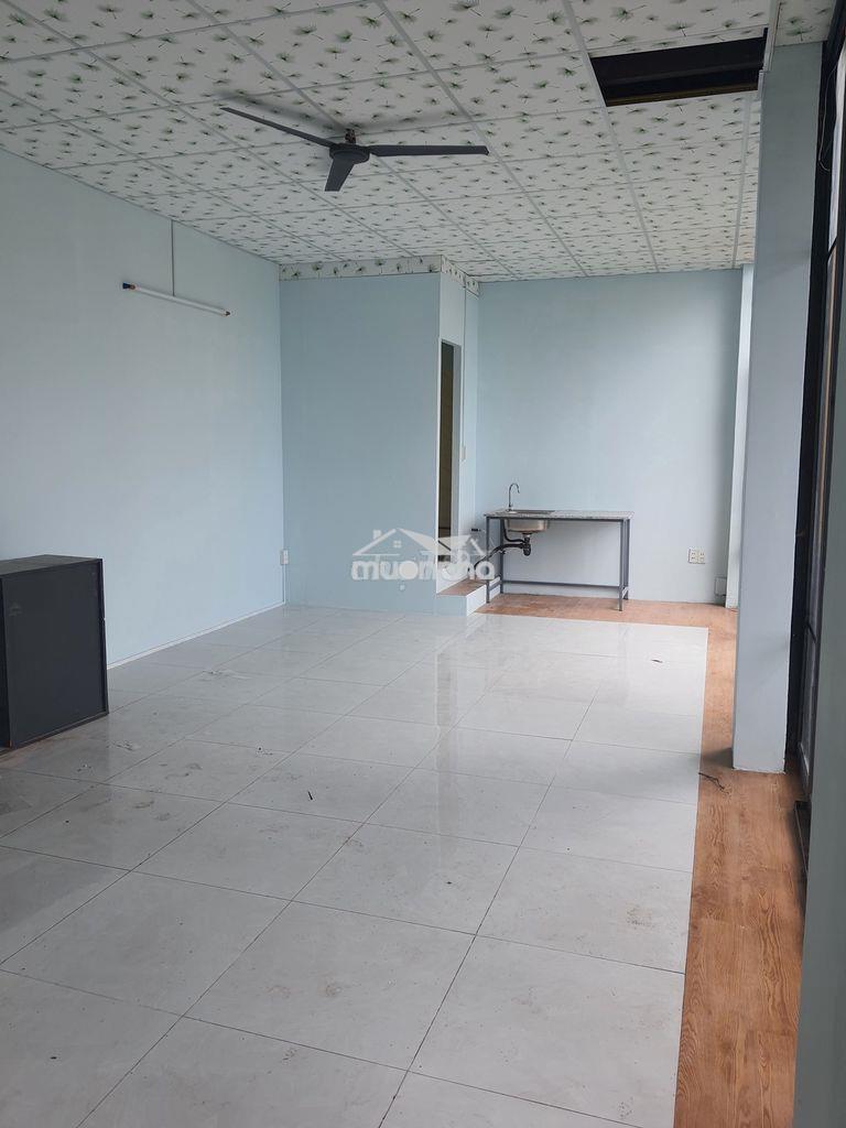 Cho thuê văn phòng mặt tiền phạm văn đồng - Ảnh 4