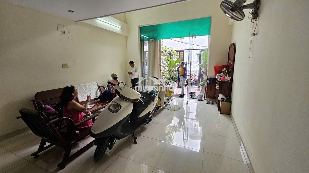 Bán nhà 75m2 ngang  4,3 nở hậu gần đất thánh tân bình không dính tod  - 2
