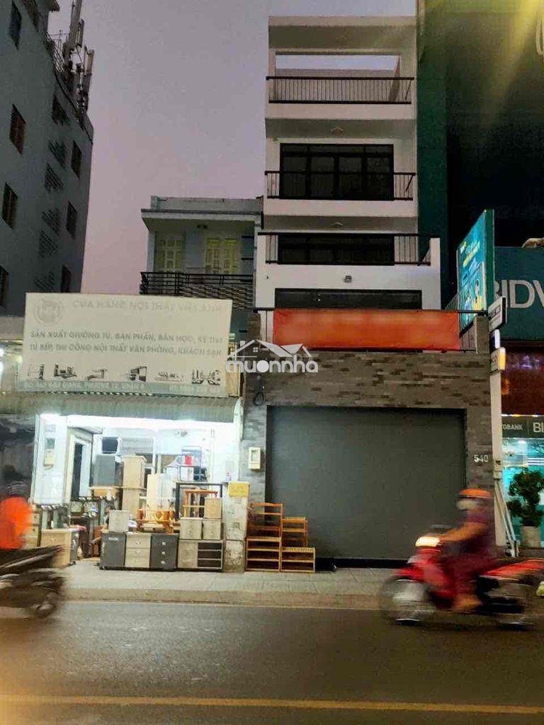 Cho thuê nhà nguyên căn mt đường hậu giang