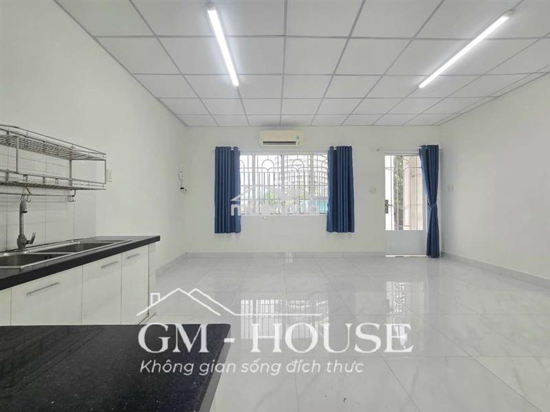 Căn hộ 30m2 ban công lớn ngay ngô tất tố