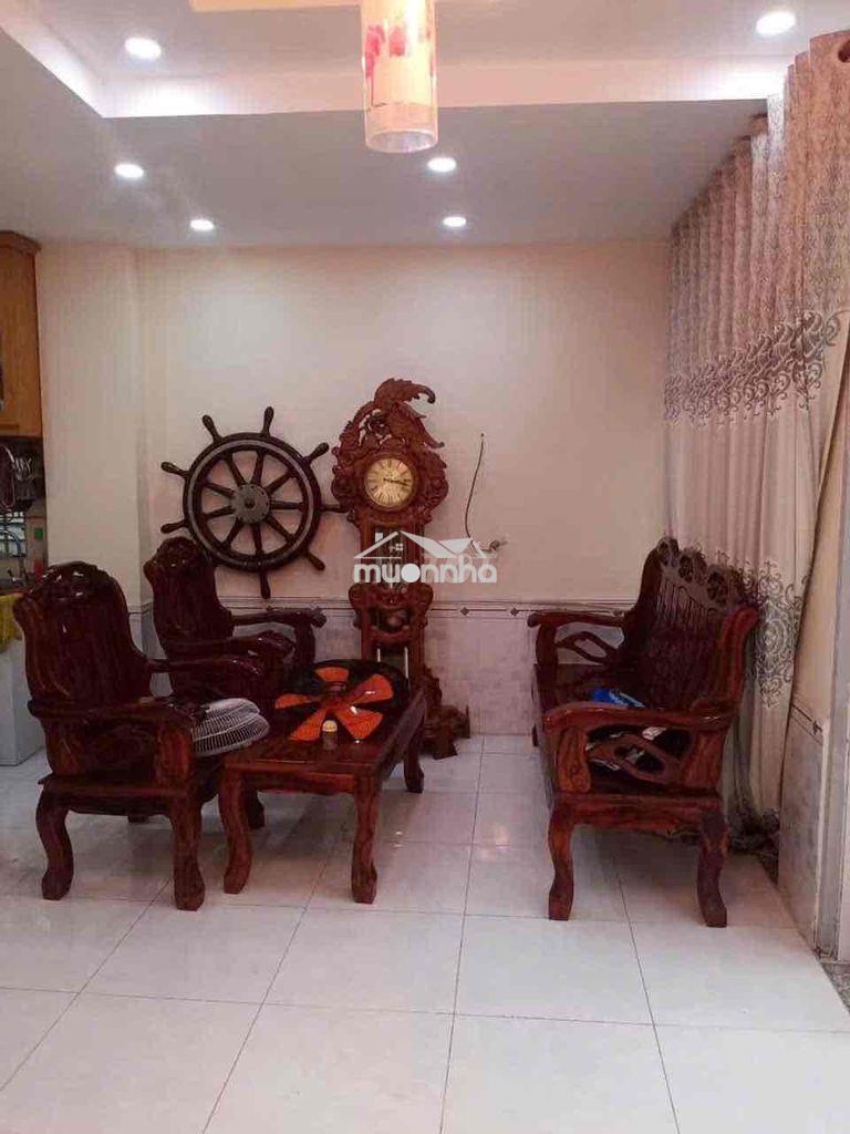 Cho thuê nhà thạnh lộc có nội thất giá 6tr
