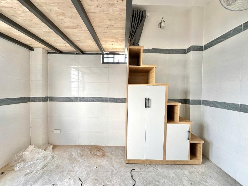 Gác mới xây cửa sổ trời cầu thang hộp - Ảnh 3