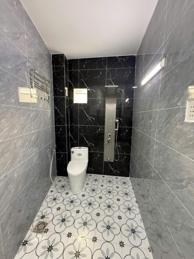 Nhà mới sát hà huy giáp - 2 mặt hẻm thoáng - gần 70m2- nhỉnh 4đ - Ảnh 3
