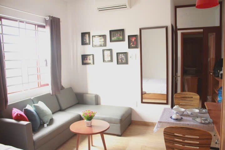 Căn hộ dịch vụ đường trần xuân soạn quận 7, full nội thất, có cửa sổ, thang máy, ban công, vị trí thuận tiện di chuyển sang các quận lân cận  - Ảnh 2
