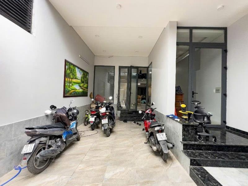 Nhà 3 tầng 6 x 19 khu vip đường số 53, ngay đường bờ kênh mới, khu phân lô bàn cờ - Ảnh 3