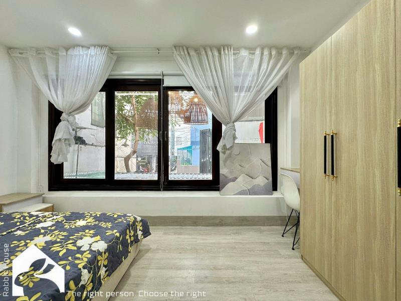 Cho thuê phòng cửa sổ lớn, full nội thất & máy giặt riêng, phú nhuận gần ufm, vaa