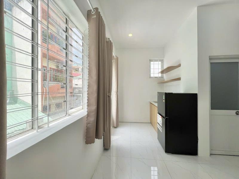Trống sẵn căn hộ 38m2 ban công rộng thoáng ngay lê quang định gần chợ bà chiểu giáp quận 1,3 khu an ninh , hẻm ô tô  - Ảnh 2