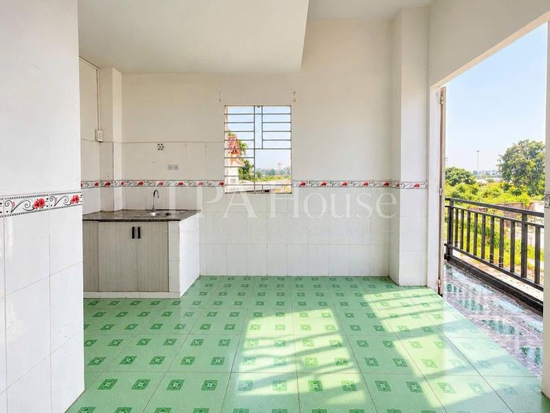 Cho thuê phòng duplex gác cao cửa sổ thoáng ngay ung văn khiêm