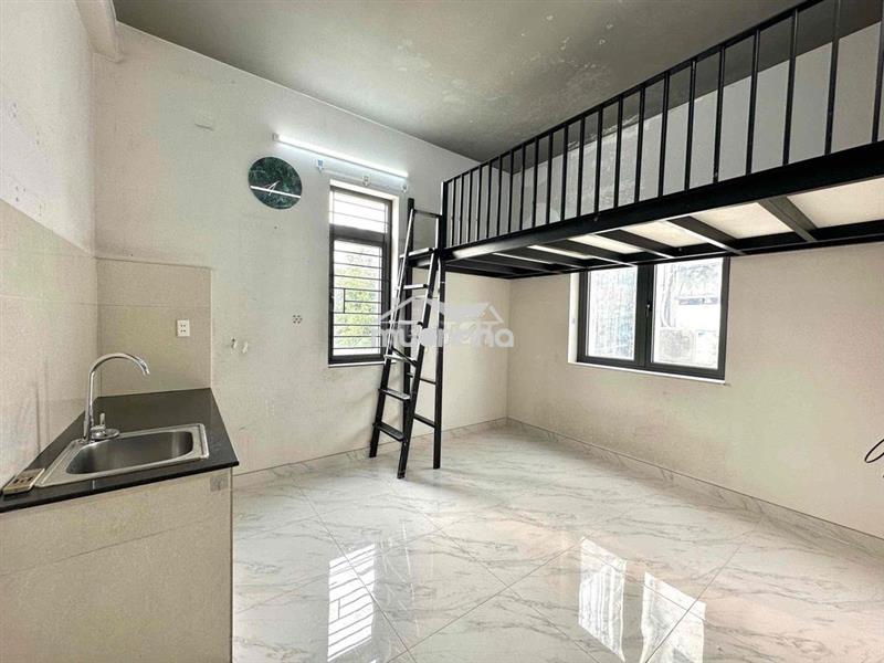 Duplex cửa sổ gần đh ufm