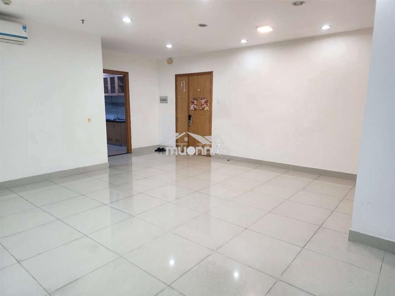 Căn hộ tầng trên cùng không bị làm ồn !!!