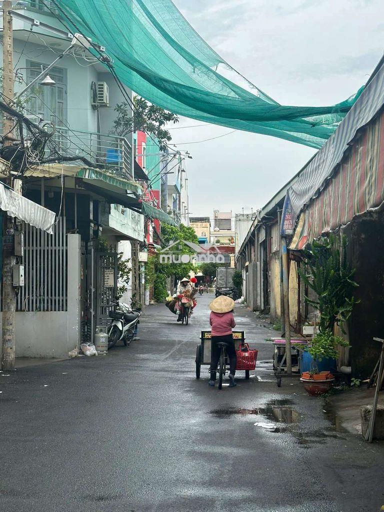 Nhà 5 tầng - hẻm rộng rãi thông thoáng