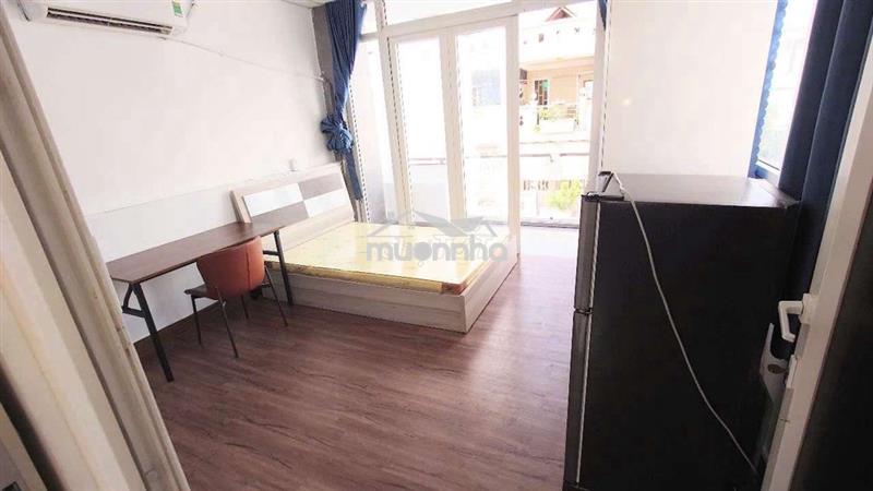 Ban công ,tách bếp ,máy giặt riêng
