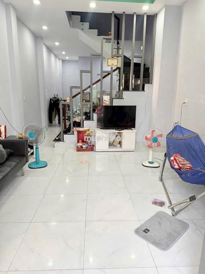 Nhà sổ hồng riêng 52m2 thổ cư, cách chợ đường 200m, q.12(củ) chỉ 3 tỷ.