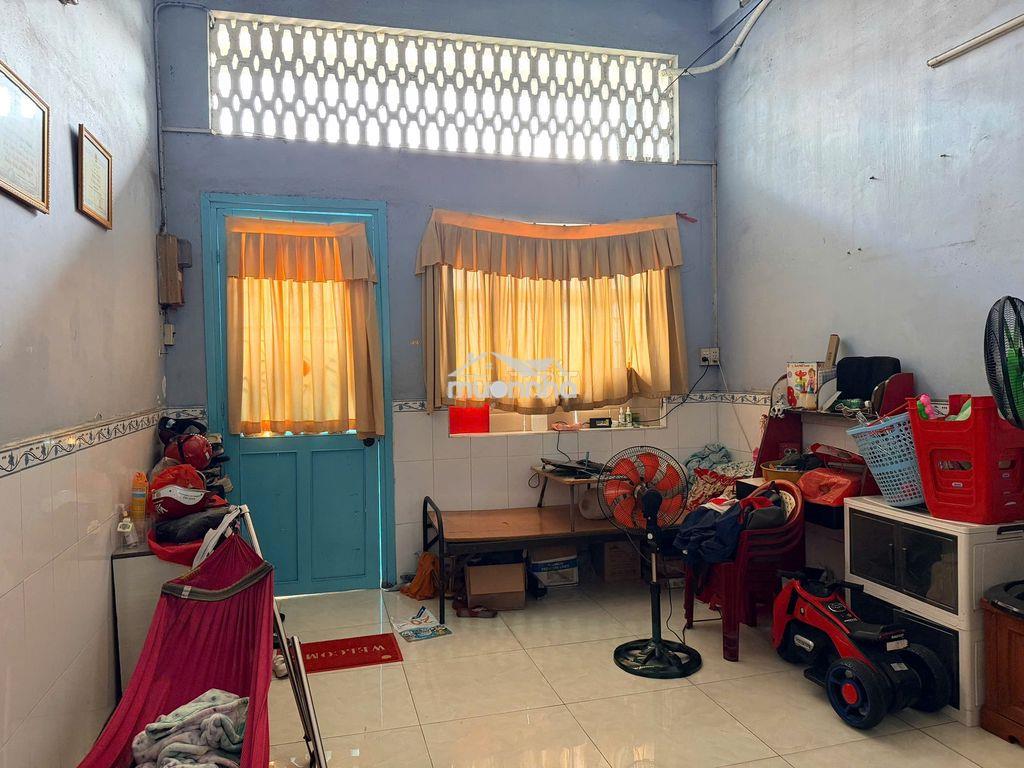 Bán chung cư 819 nguyễn traĩ 83m2 sổ đỏ chỉ 2.4 tỷ  - Ảnh 3
