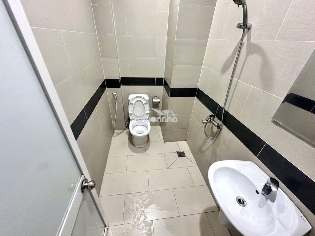 Văn phòng mặt tiền nơ trang long, bình thạnh - free phí xe và quản lý - Ảnh 3