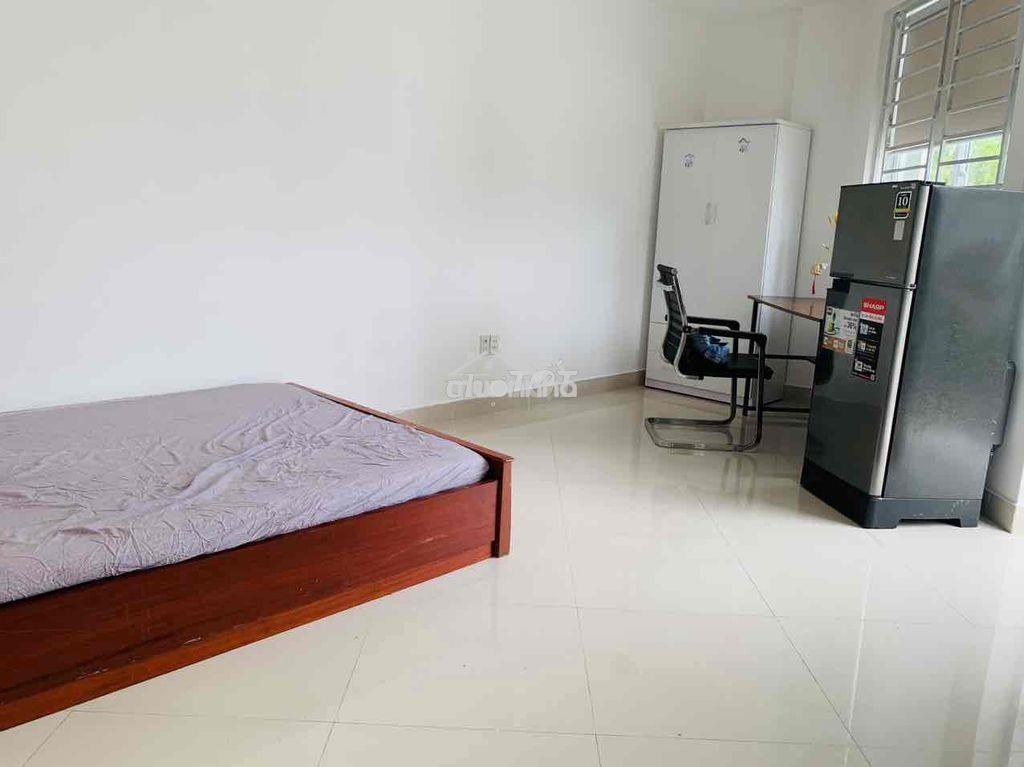 Cho thuê phòng ban công kdc phước kiển a - ngay trường tôn dưcd thắng - 2
