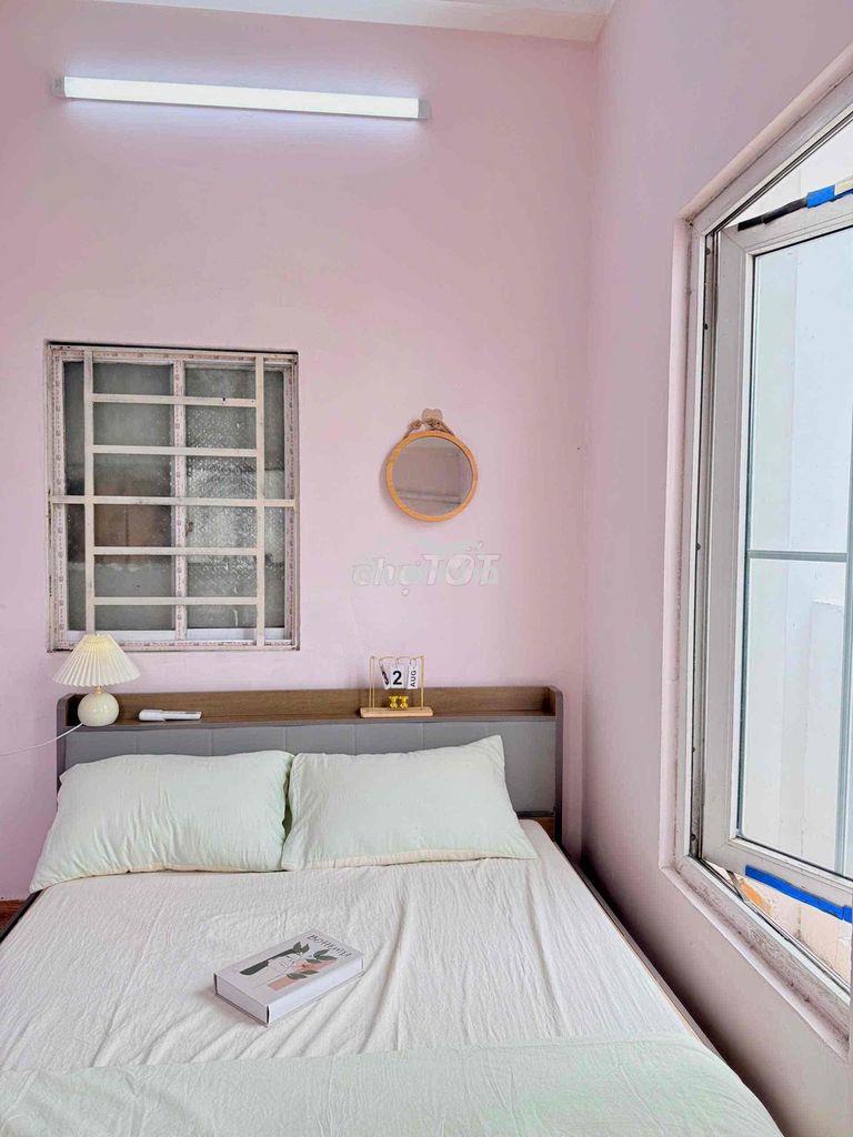 Studio ban công full nội thất - máy giặt riêng
