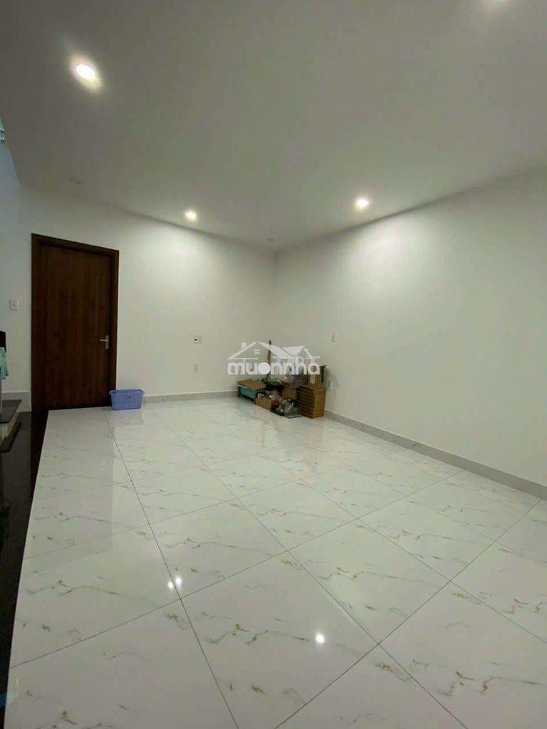 Biệt thự 8*16, trệt, 2 lầu, 4pn, sân xe hơi rộng gần ngã tư ga - 3