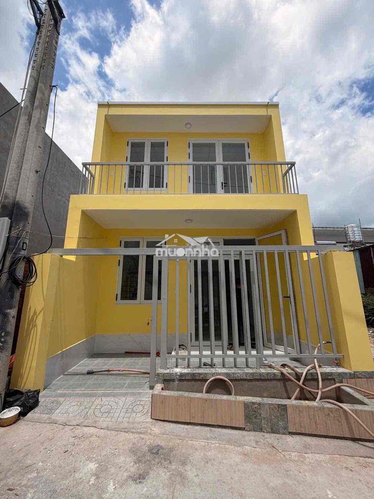 Nhà sổ hồng hoàn công - Ảnh 2