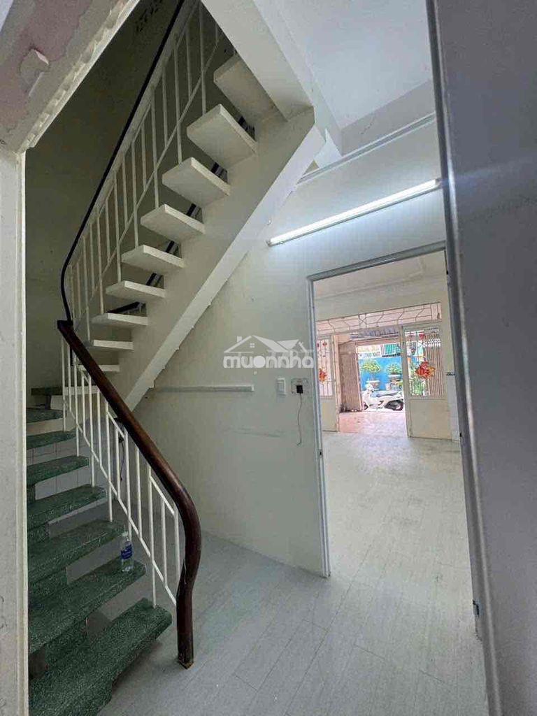 Cho thuê nhà hẻm 8m thoại ngọc hầu [4m x 18.5m] trệt 1 lầu  - 3pn - 2 - Ảnh 4