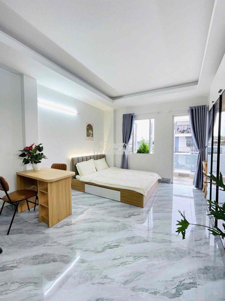 Phòng studio ban công thang máy rộng