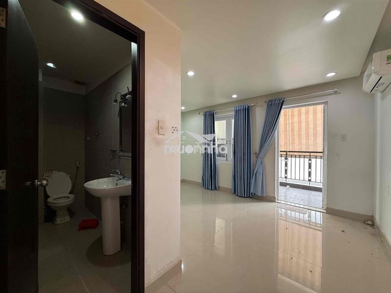 👉Y hình - 1pn ban công full nội thất- trống sẵn ở liền - gần parc mall