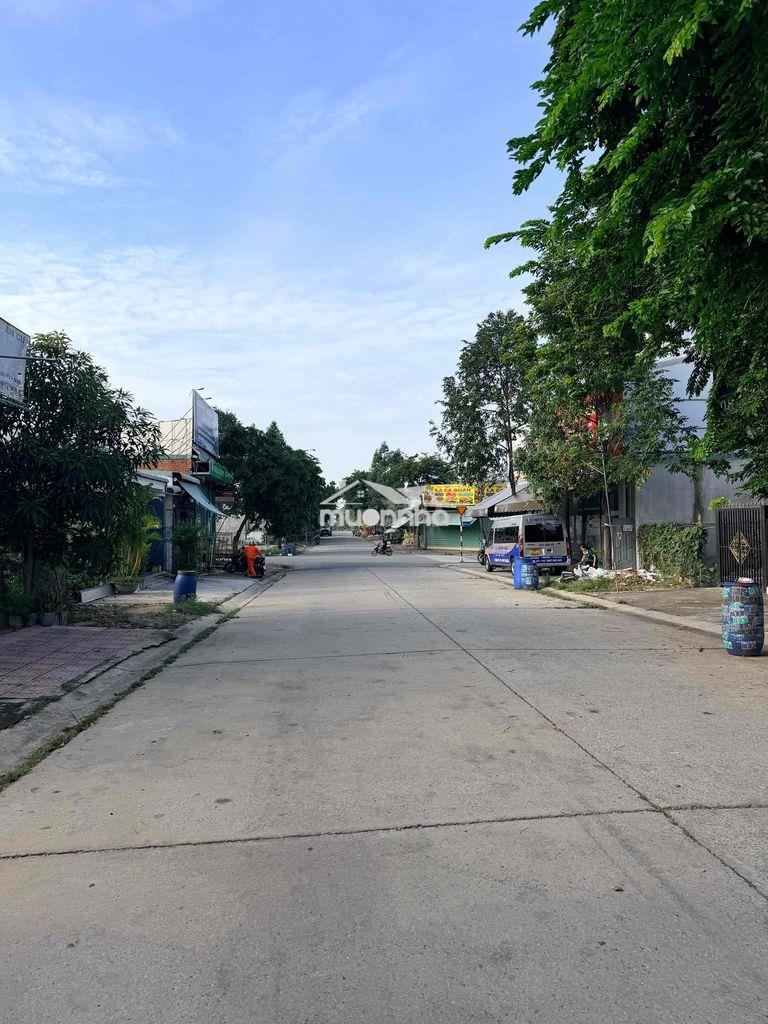 Bán nhà hoàn thiện trên dl15, khu mỹ phước 3, gia đình về quê - 3
