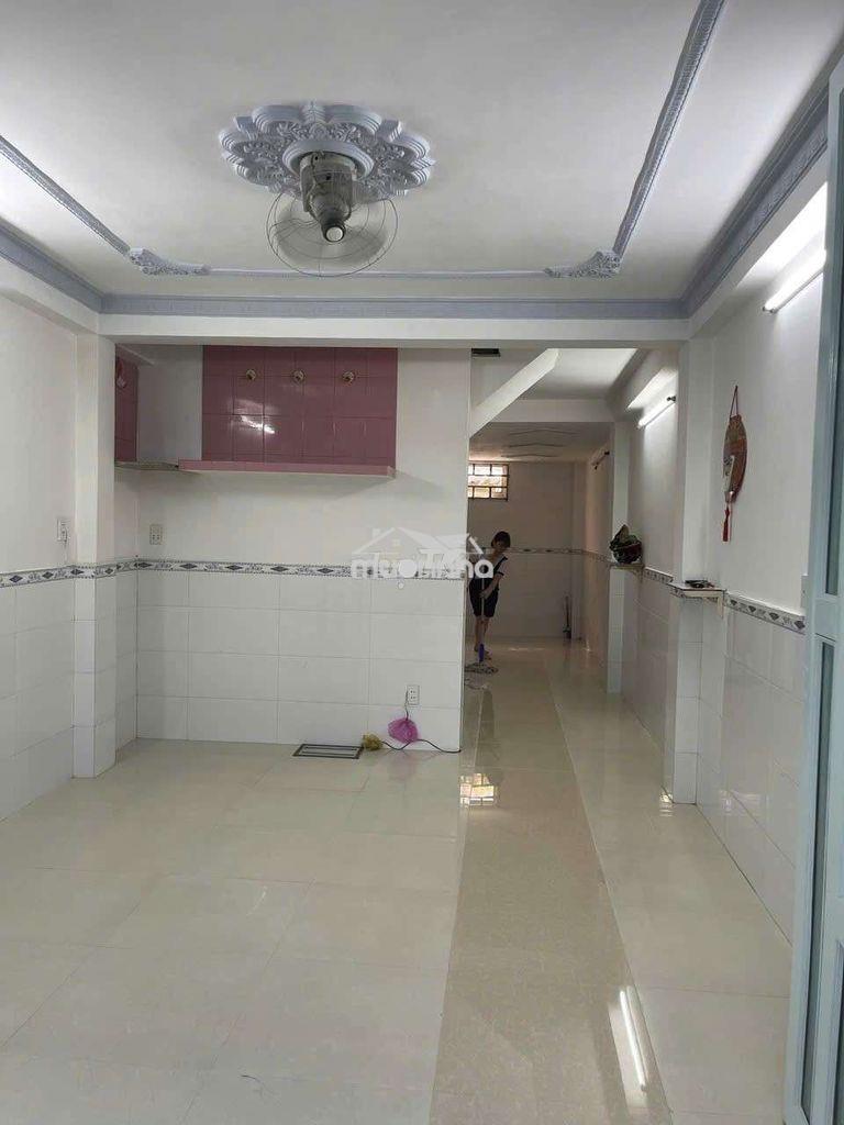 Nhà 2 phòng phạm phú thứ