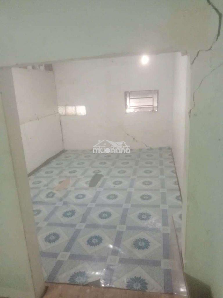 Nhà nguyên căn diện nước giá nhà nước, gần sát đường lớn, rtiền ích - Ảnh 4
