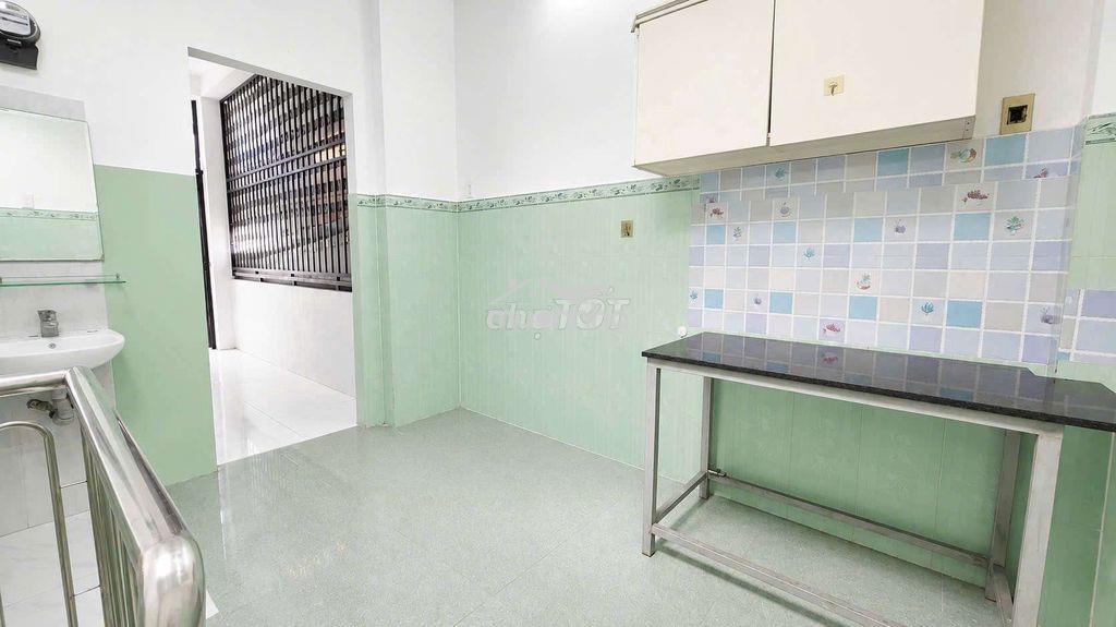 Nhà 6 phòng 4 x 20m gần đầm sen - 4