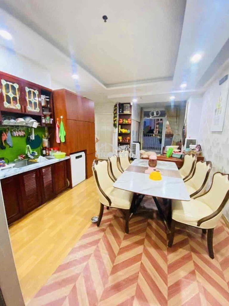 Bán chung cư khánh hội bến vân đồn 2pn 2wc tầng thấp