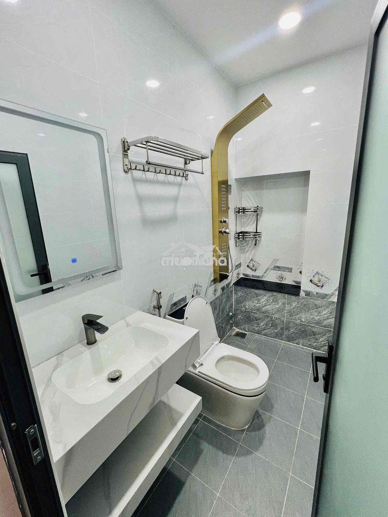 Cho thuê nhà đẹp mới xây full nội thất bình tân - Ảnh 4