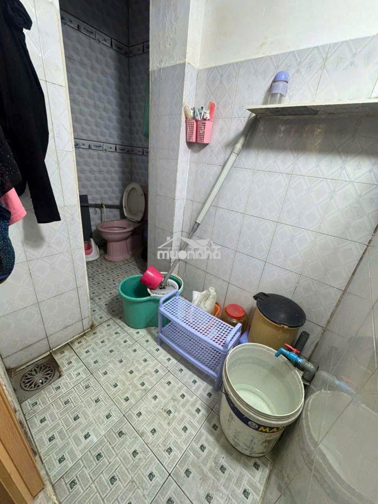 Chính chủ bán nhà sát chợ bà chiểu, 2 phút qua quân 1. khu an ninh.  - Ảnh 2