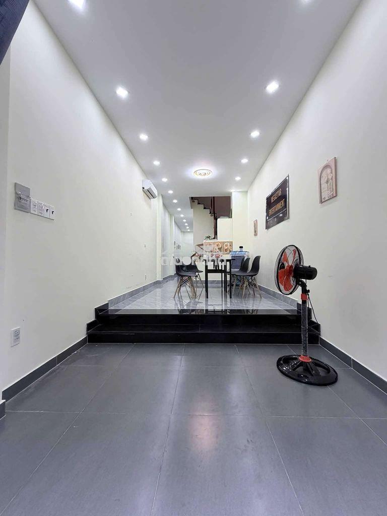 🏡 Bán nhà mới đường dương bá trạc p.chánh hưng q8
- 3