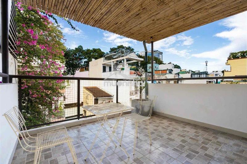 Siêu phẩm penthouse/ 1 phòng ngủ ban công ngay trung tâm q3
