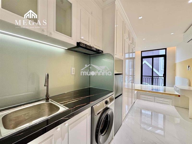Chdv ban công full nội thất mới xây 100%