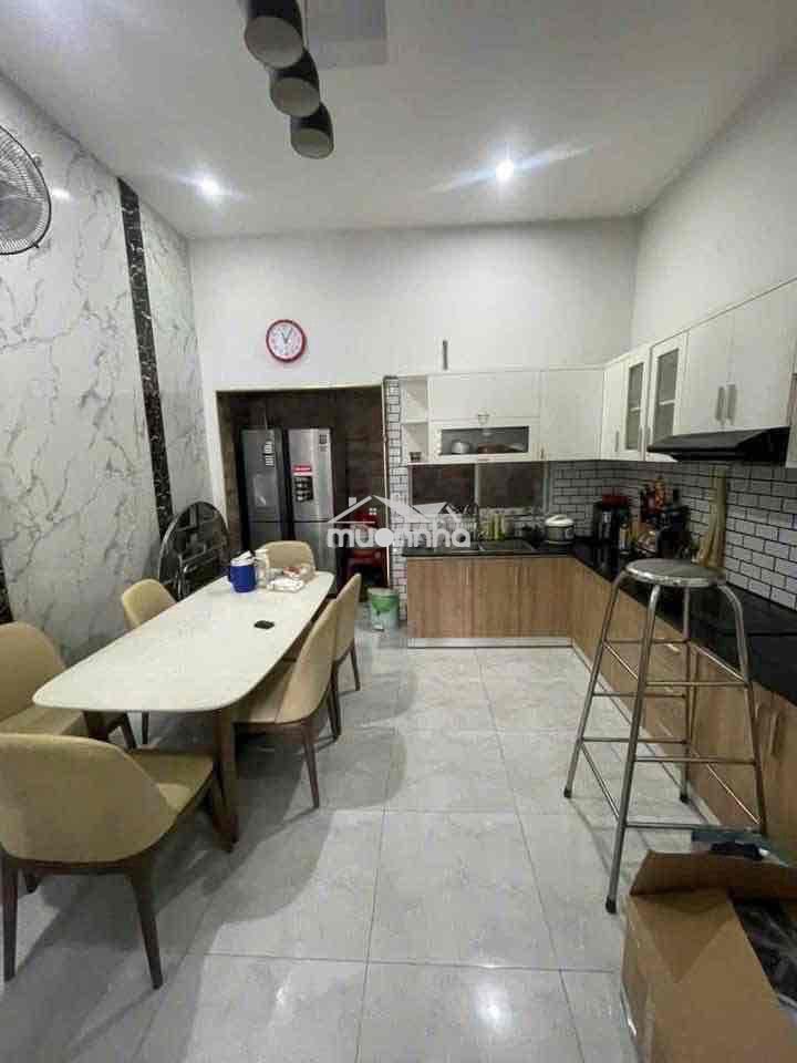 Nhà 1 trệt 1 lầu sẵn nội thất hẻm xe hơi gần lê văn việt q.9 - Ảnh 2