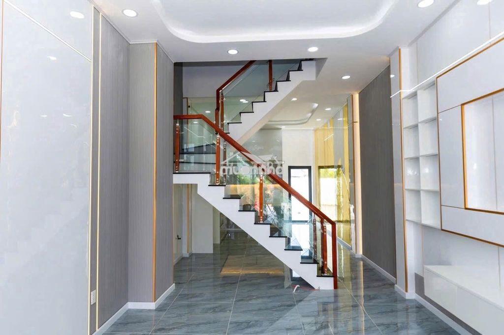 Bán nhà thủ dầu một, 120m2, đường xe hơi, gần bệnh viện hoàn mỹ - Ảnh 2