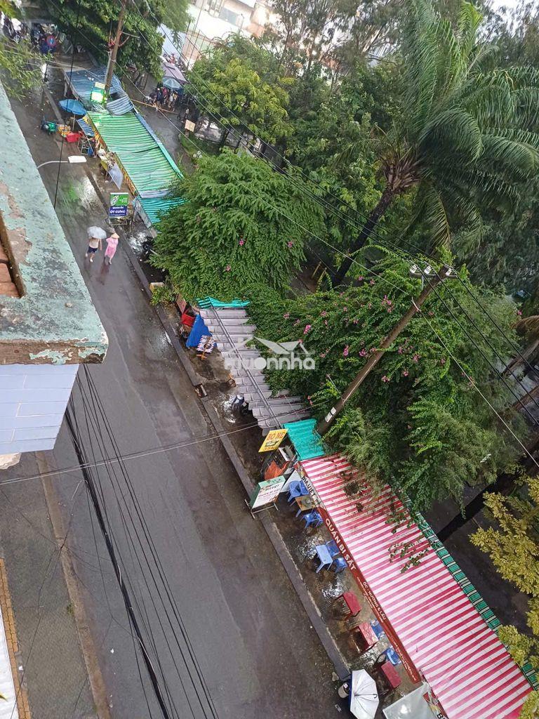Căn góc chung cư lê thị riêng(60m2 2pn, thang máy)