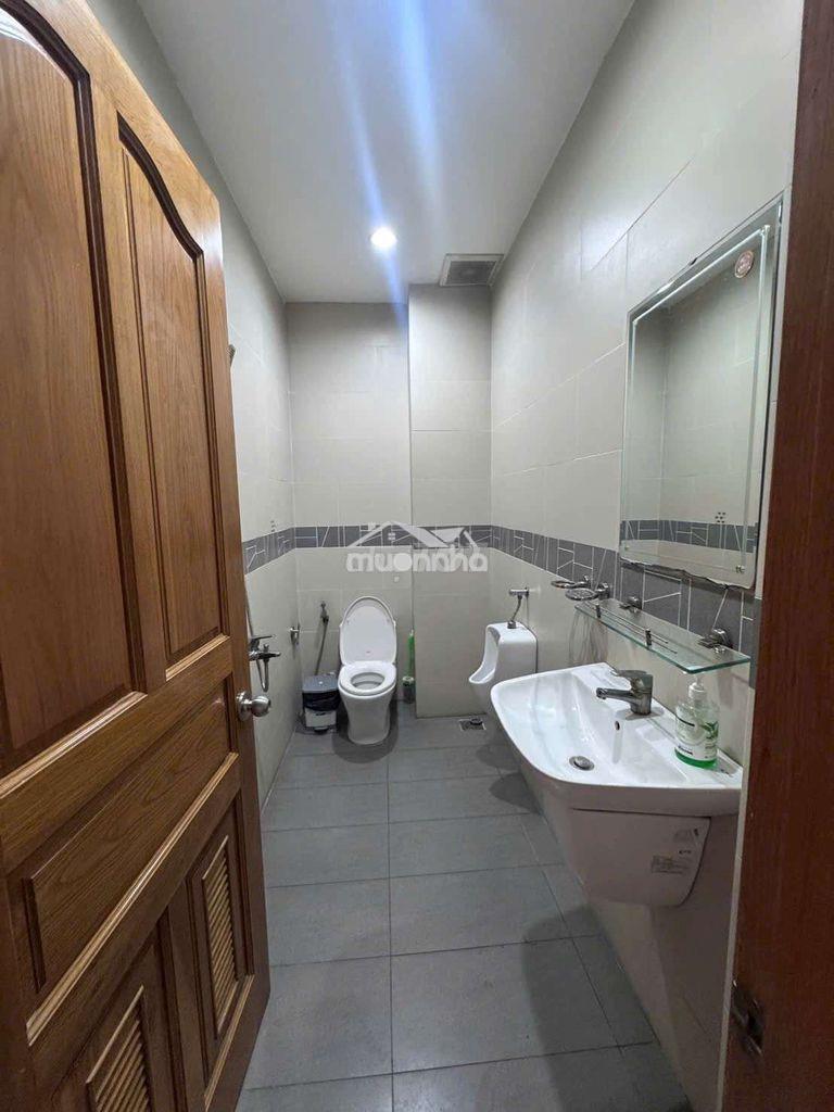 Cho thuê biệt thự nguyên căn, kdc him lam, quận 7, dt 10x20, hầm 4 tầg - Ảnh 3