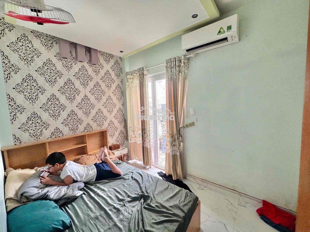Bán gấp 1/ quang trung p8 - 4*11 - 4 tầng chính chủ - 3