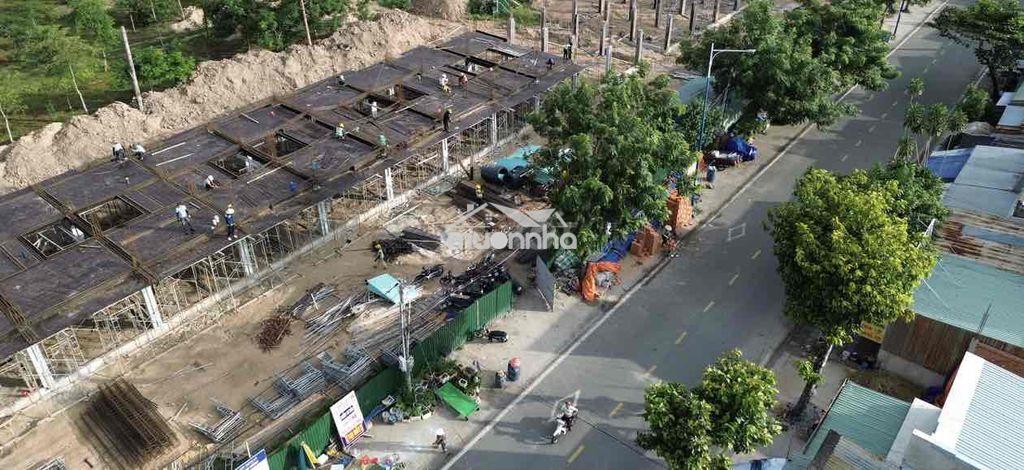 Bán nhà phố 3pn có 2 mặt tiền đường nhựa đường vành đai thông hoà phú - Ảnh 3