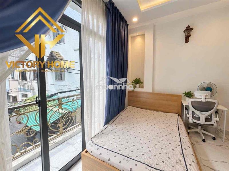 Ban công cửa sổ lớn trung tâm phú nhuận gần sân bay quận 1