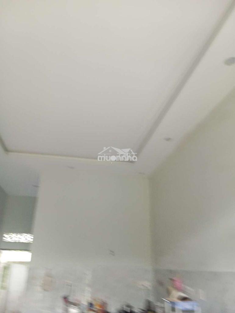 Nhà mới thoáng mát