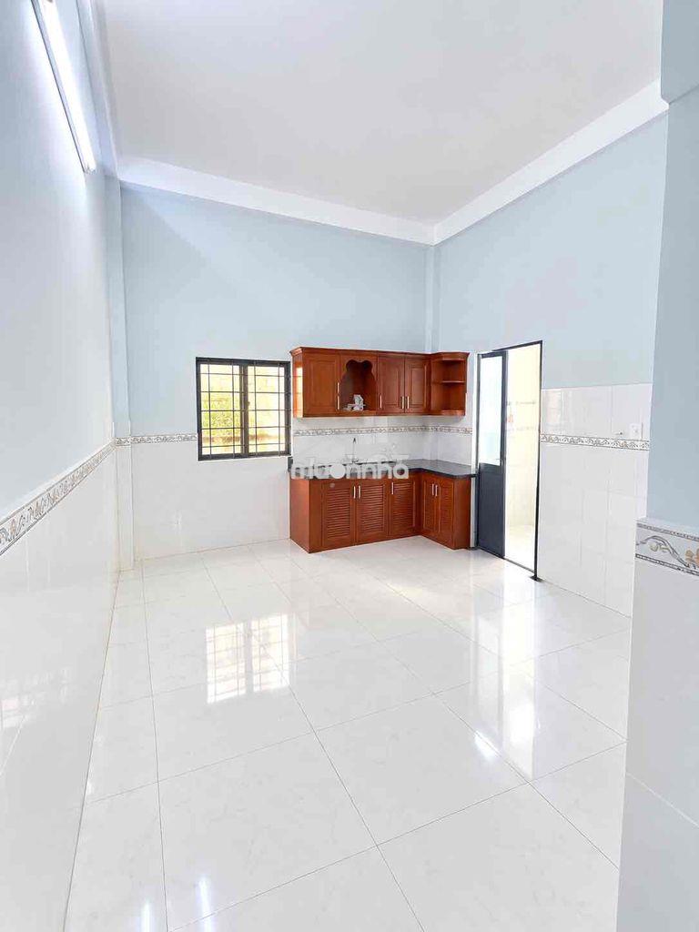 Nhà 1 trệt 2 lầu - đường 297 , đỗ xuân hợp - sân rộng 4pn - Ảnh 2