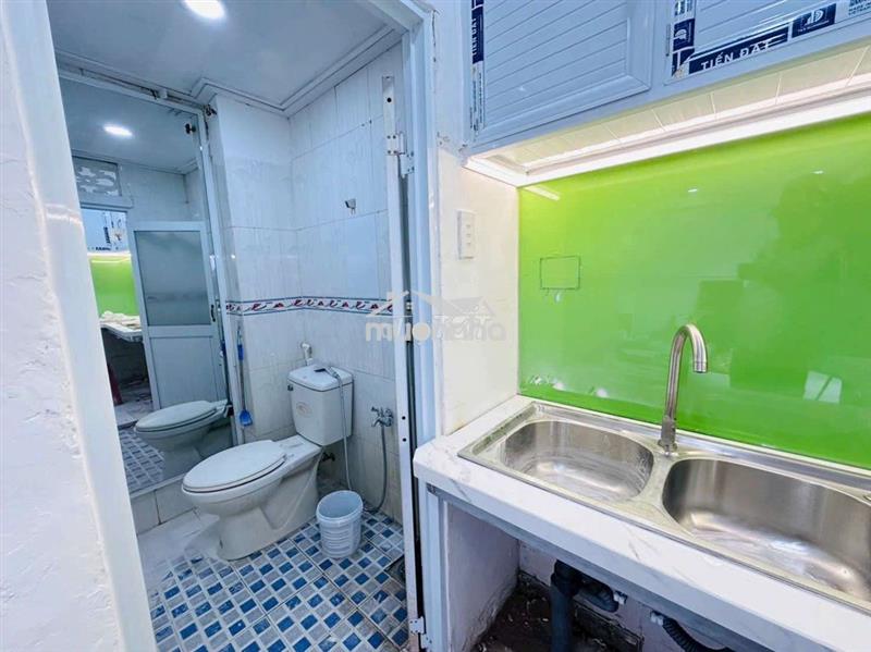 Nhà mới 100% thống nhất dt 5x6m 1 lầu 2pn 2wc