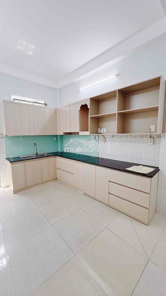Bán nhà mới đẹp diện tích rộng- 4pn + 4wc - 3