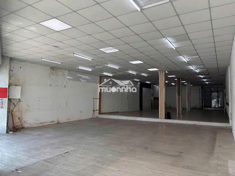 Cho thuê xưởng 10x30m, ngã 3 tân long, giá 23tr