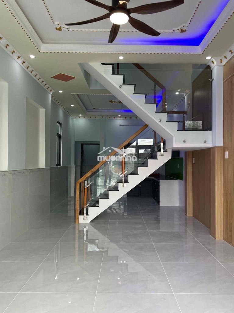 Nhà mặt tiền buôn bán - Ảnh 2